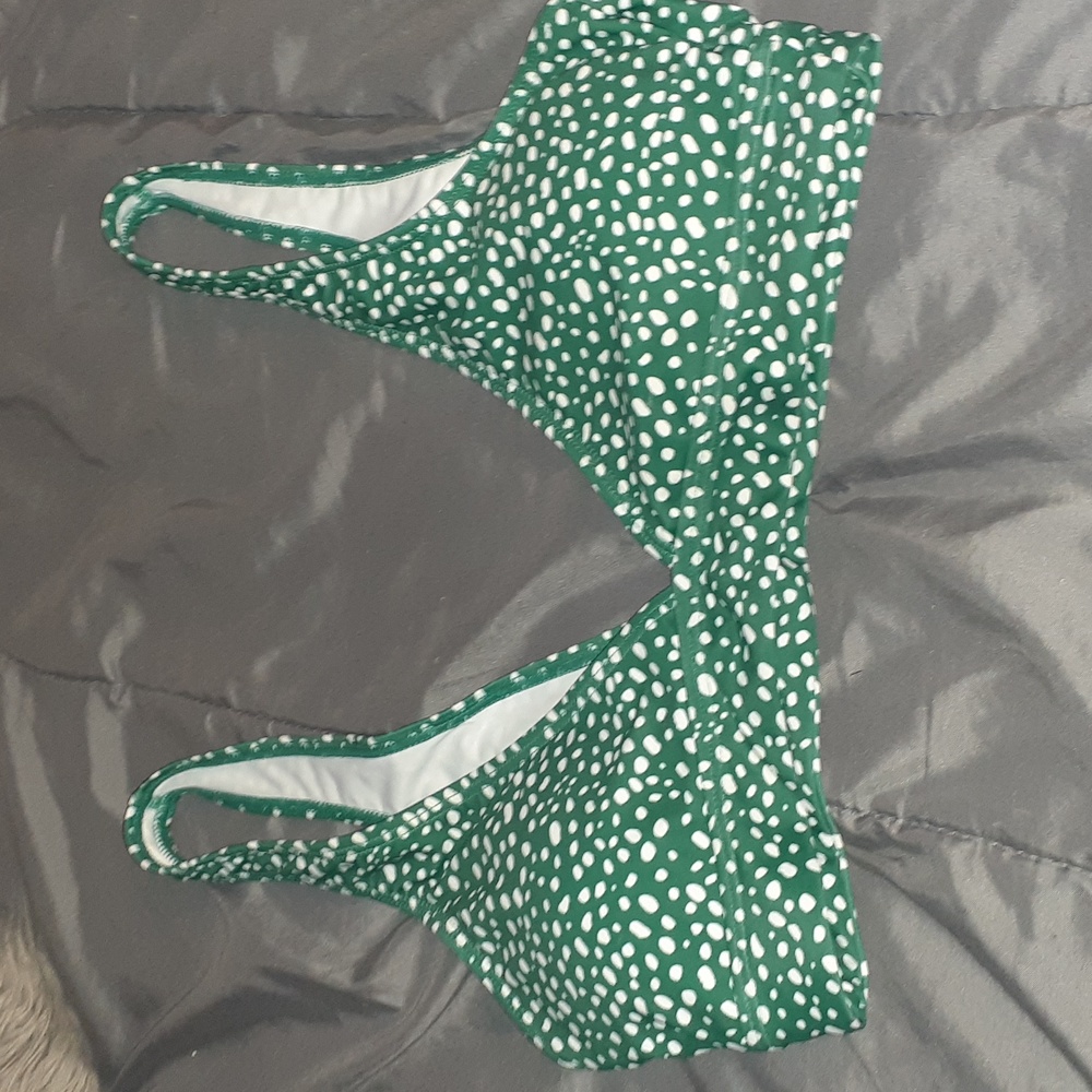 Bathing suit
